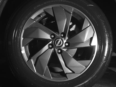 Used 2025 Nissan Rogue SV image 14