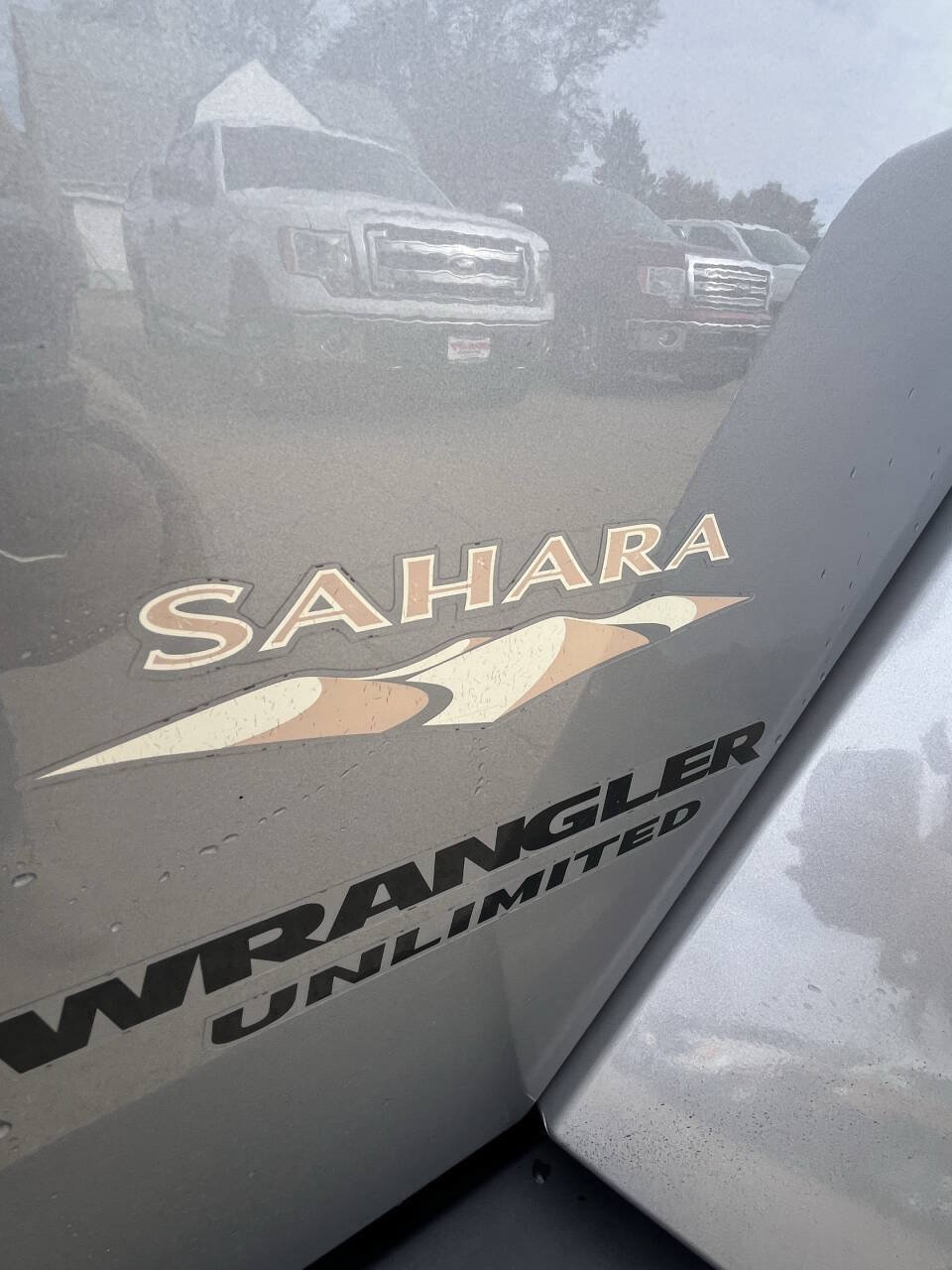 Used 2015 Jeep Wrangler Unlimited Sahara w/ Dual Top Group AWD/4WD image 29