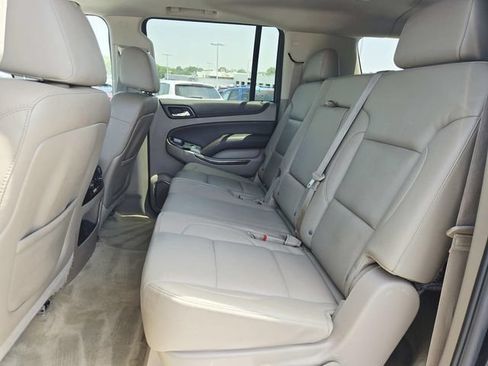 Used 2015 Chevrolet Suburban LT RWD image 10