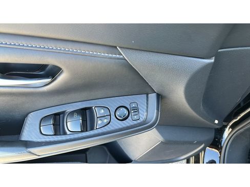 Used 2024 Nissan Sentra SV FWD image 10