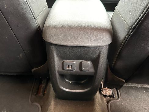 Used 2015 Chevrolet Colorado Z71 AWD/4WD image 25