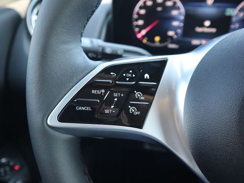 New 2026 Mercedes-Benz GLB 250 4MATIC image 21