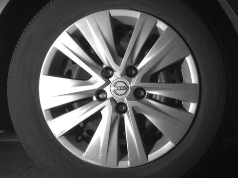 Used 2025 Nissan Sentra S FWD image 13