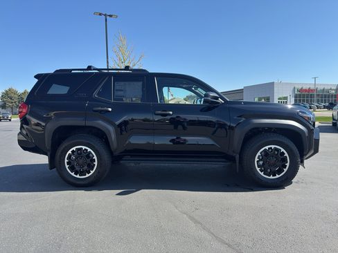 New 2026 Toyota 4Runner TRD Off-Road Premium AWD/4WD image 2