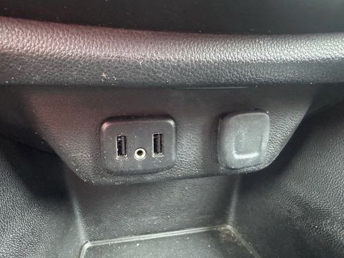 Used 2018 Chevrolet Traverse LT image 23