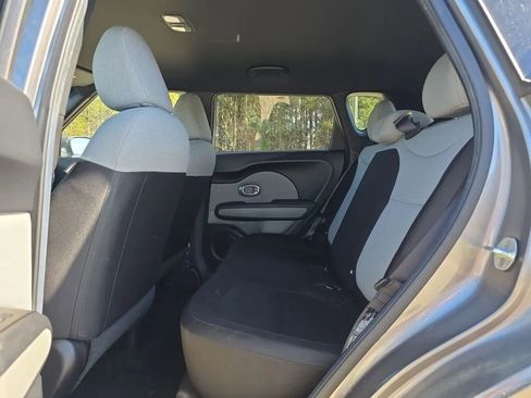 Used 2016 Kia Soul w/ Convenience Package image 36