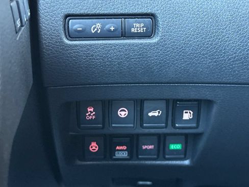 Used 2019 Nissan Rogue SL w/ Premium Package AWD/4WD image 30