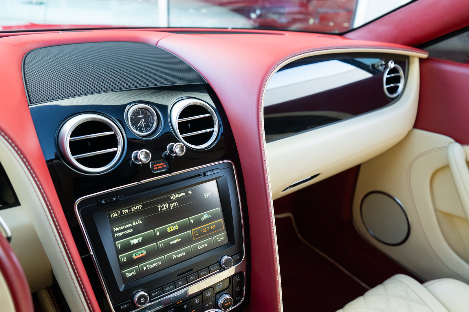 Used 2017 Bentley Continental GT AWD/4WD image 16
