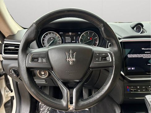 Used 2021 Maserati Ghibli S RWD image 21
