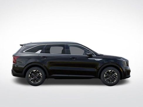 Used 2025 Kia Sorento S FWD image 7