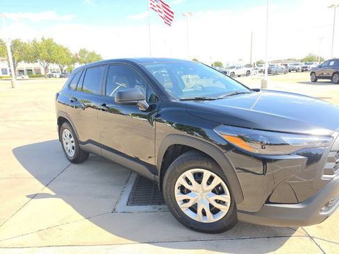 Used 2026 Toyota Corolla Cross L FWD image 1