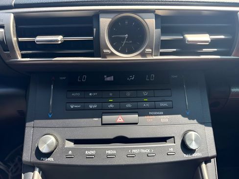 Used 2016 Lexus IS 200t w/ F Sport Package RWD image 10