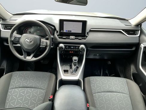 Used 2025 Toyota RAV4 XLE AWD/4WD image 11