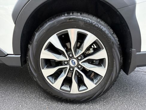 Used 2024 Subaru Outback Touring AWD/4WD image 24