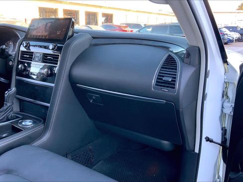 Used 2022 INFINITI QX80 Luxe w/ Cargo Package image 18