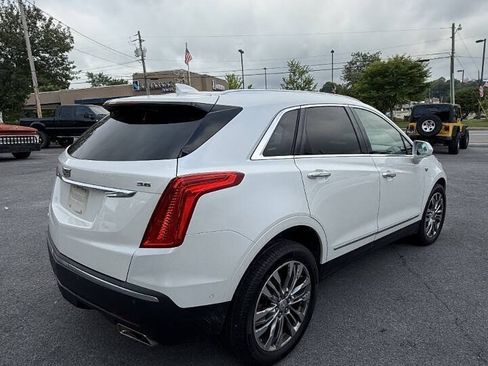 Used 2017 Cadillac XT5 Premium Luxury w/ Driver Assist Package AWD/4WD image 4