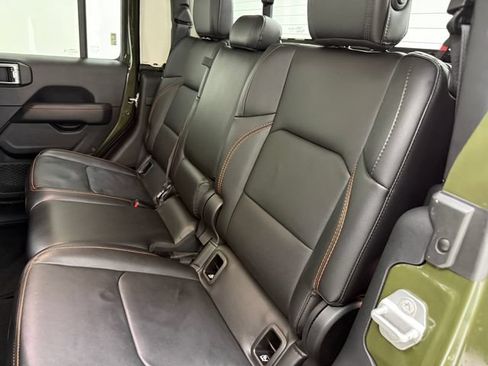 Used 2021 Jeep Gladiator Mojave AWD/4WD image 36