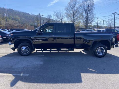 Used 2022 Chevrolet Silverado 3500 LT w/ Convenience Package image 20