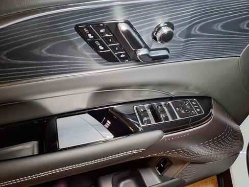 Certified 2026 Cadillac Lyriq Luxury RWD image 15