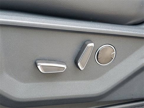 New 2025 Ford F150 Lariat w/ Equipment Group 502A High image 15