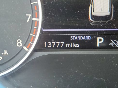 Certified 2024 Nissan Pathfinder SV FWD image 22