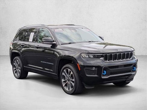 Used 2022 Jeep Grand Cherokee Overland AWD/4WD image 3