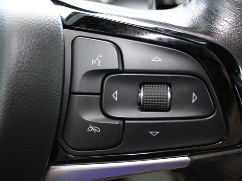 Used 2022 Buick Enclave Avenir w/ Avenir Technology Package image 24