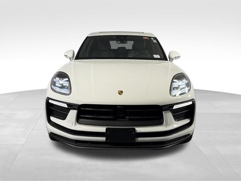Used 2025 Porsche Macan AWD/4WD image 3