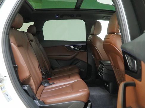 Used 2018 Audi Q7 3.0T Prestige w/ Prestige Package image 41