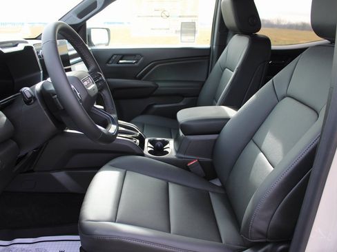 New 2026 GMC Canyon Elevation w/ Convenience Package image 9