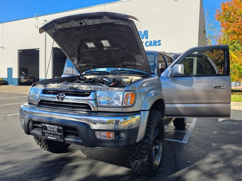 Used 2001 Toyota 4Runner SR5 AWD/4WD image 25