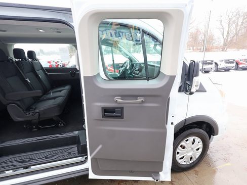 Used 2021 Ford Transit 350 XLT image 28