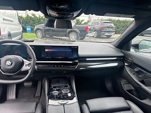 Used 2024 BMW 530i xDrive w/ Premium Package AWD/4WD image 24