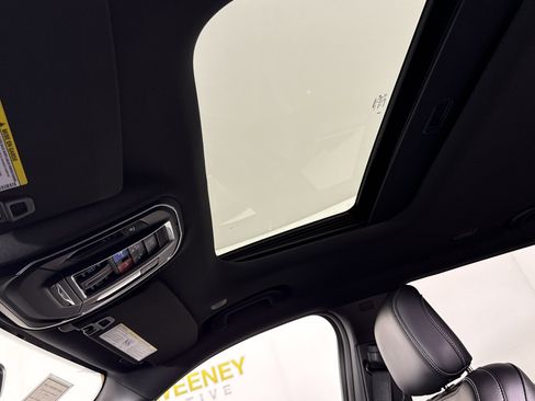 New 2025 Jeep Grand Cherokee L Altitude image 21