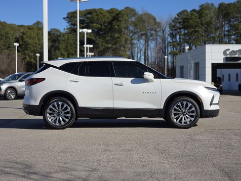 Used 2024 Chevrolet Blazer Premier w/ Driver Confidence II Package image 8