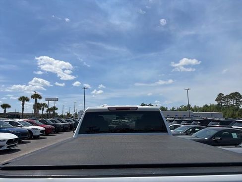 Used 2023 Chevrolet Silverado 2500 Custom w/ Custom Value Package image 10