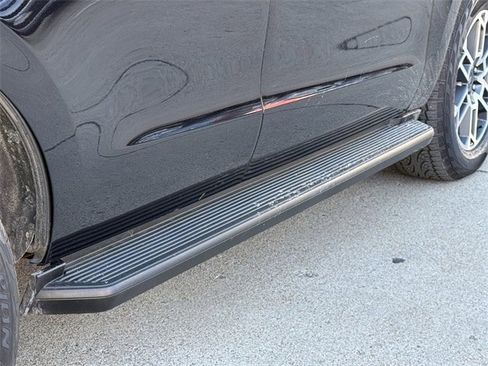 Used 2025 Ford Expedition Active image 9