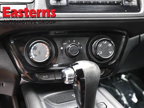 Used 2020 Honda HR-V LX image 18