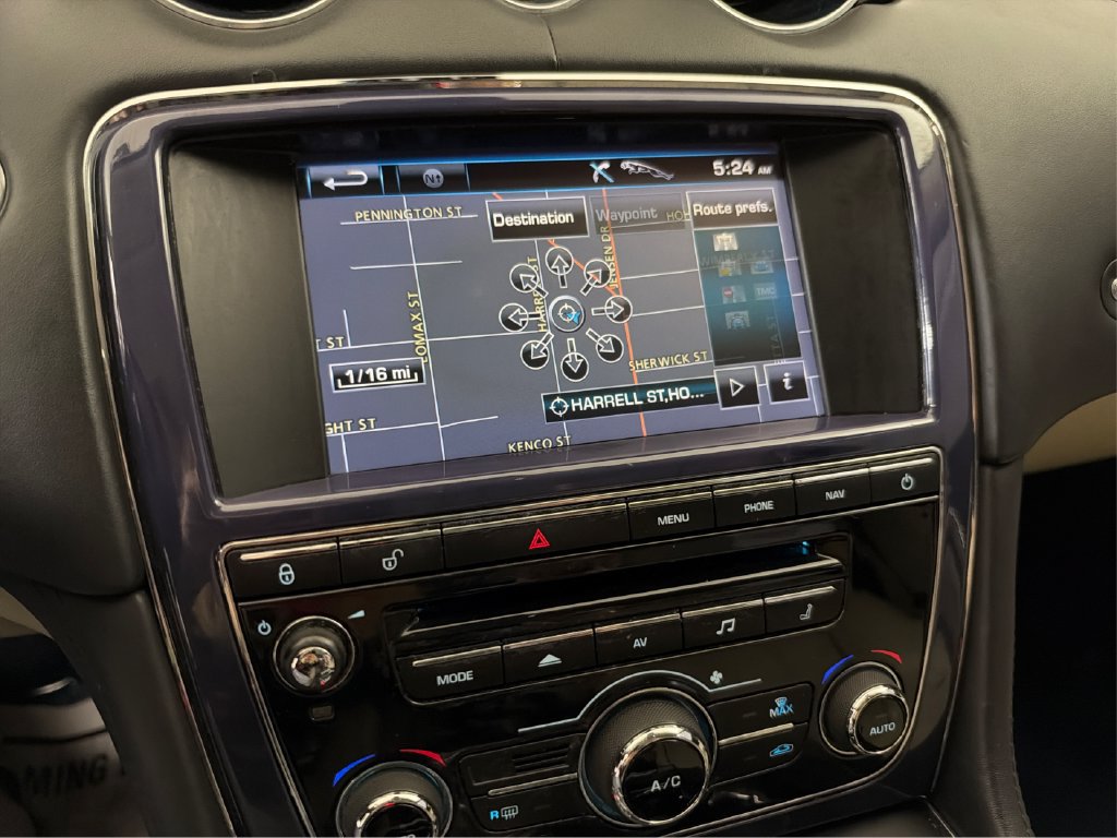 Used 2012 Jaguar XJ L RWD image 32