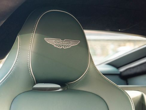 Used 2025 Aston Martin V8 Vantage Coupe image 27