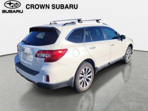 Used 2017 Subaru Outback 2.5i Touring w/ Popular Package #5A image 4