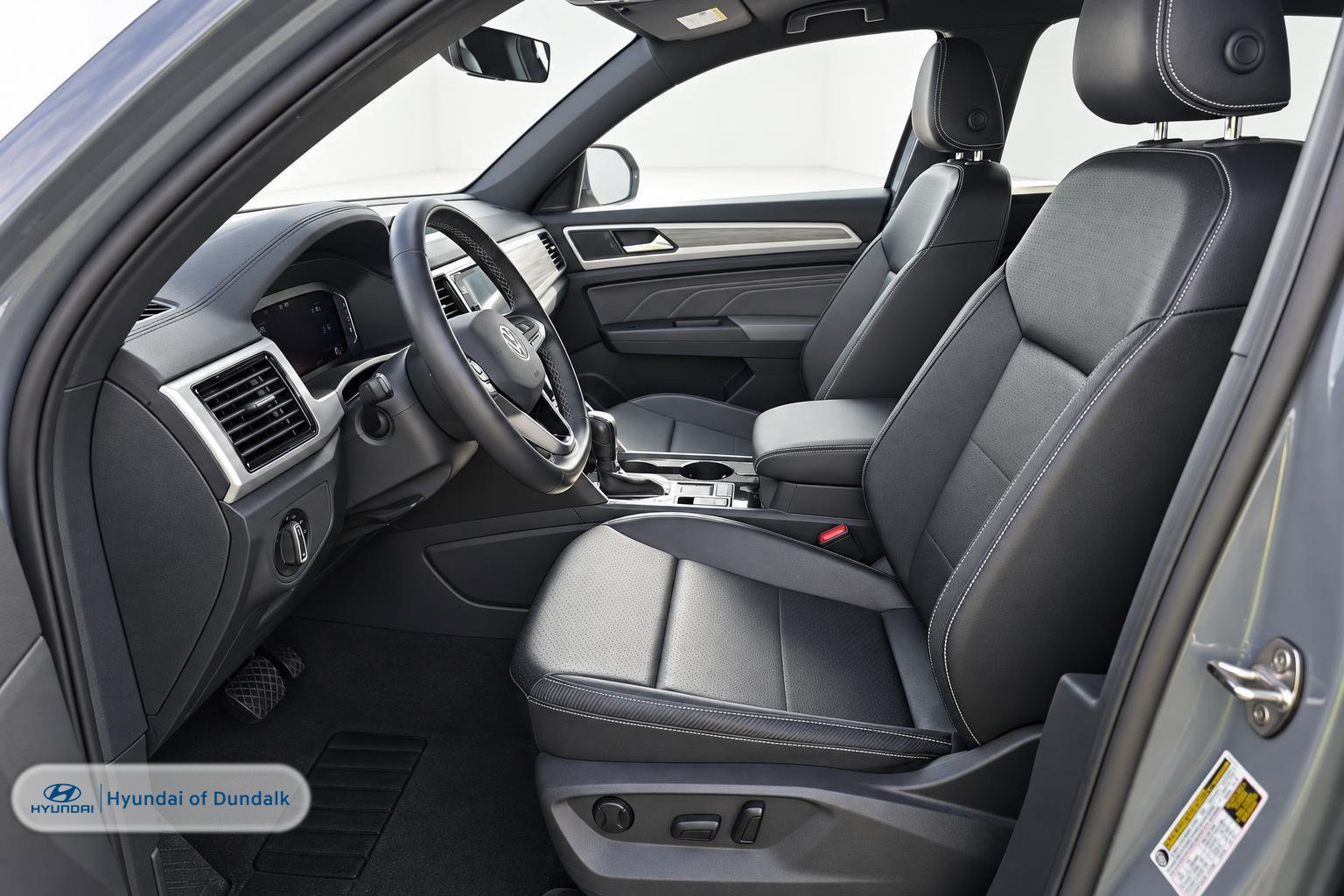 Used 2022 Volkswagen Atlas Cross Sport SE w/ Panoramic Sunroof Package FWD image 7