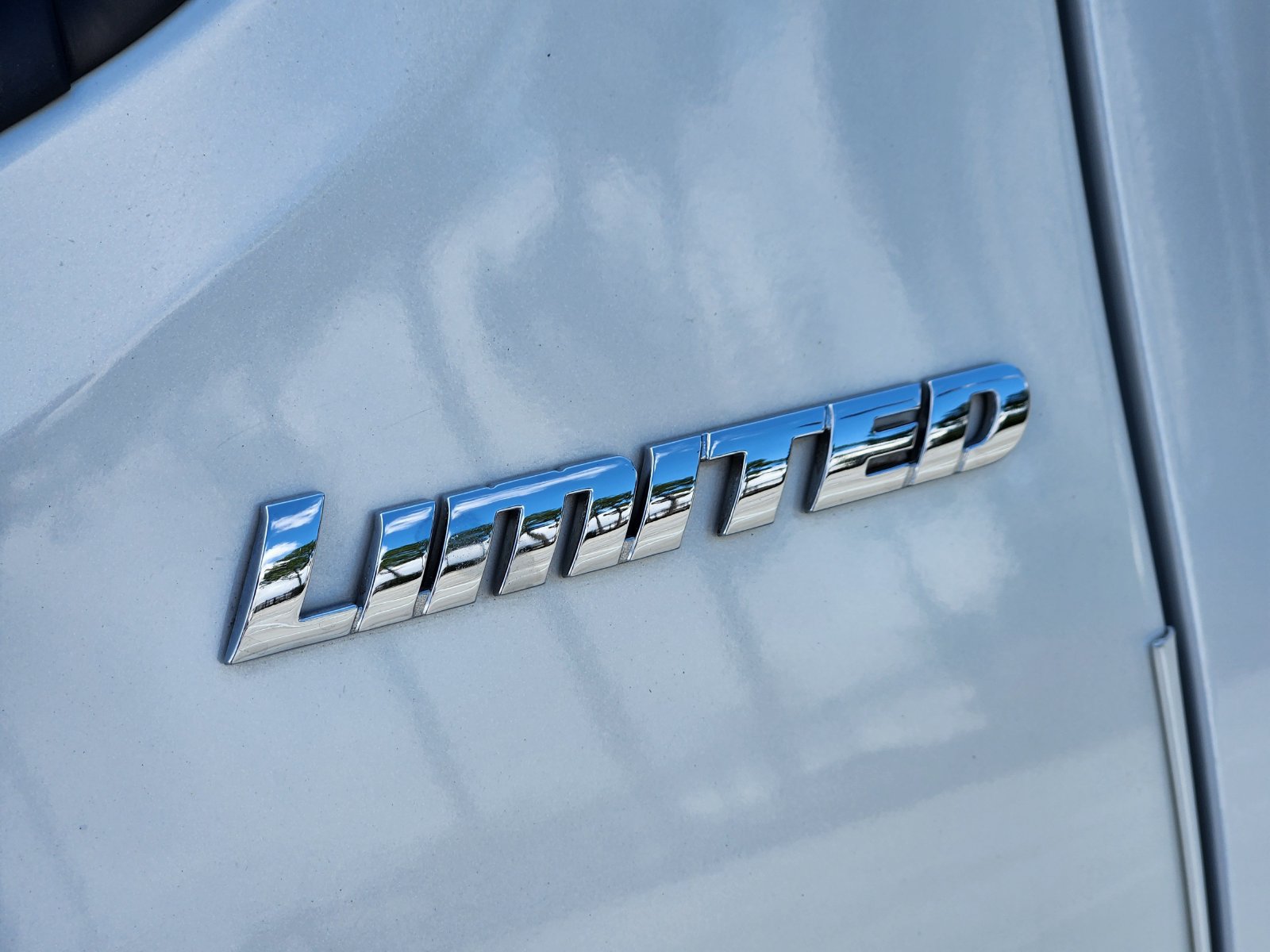 Used 2021 Toyota Tacoma Limited AWD/4WD image 15
