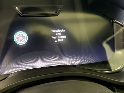 Used 2023 RAM 1500 Limited w/ Bed Utility Group image 9