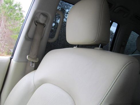 Used 2017 INFINITI QX80 2WD w/ Driver Assistance Package image 81