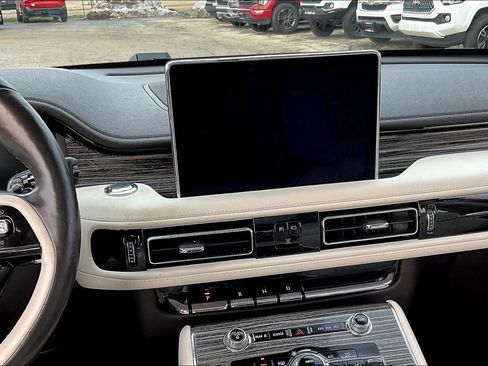 Used 2021 Lincoln Aviator Black Label Grand Touring w/ Class IV Trailer Tow Package AWD/4WD image 6