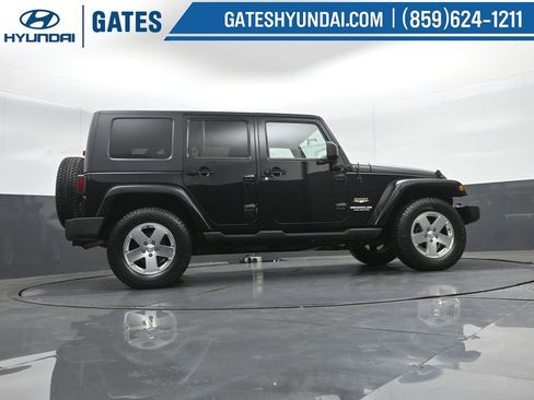 Used 2009 Jeep Wrangler Unlimited Sahara AWD/4WD image 31