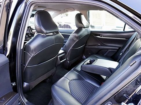 Used 2022 Toyota Camry SE FWD image 16
