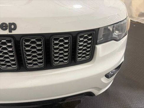 Certified 2021 Jeep Grand Cherokee Laredo X image 4