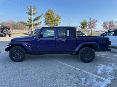 New 2026 Jeep Gladiator Sport image 17